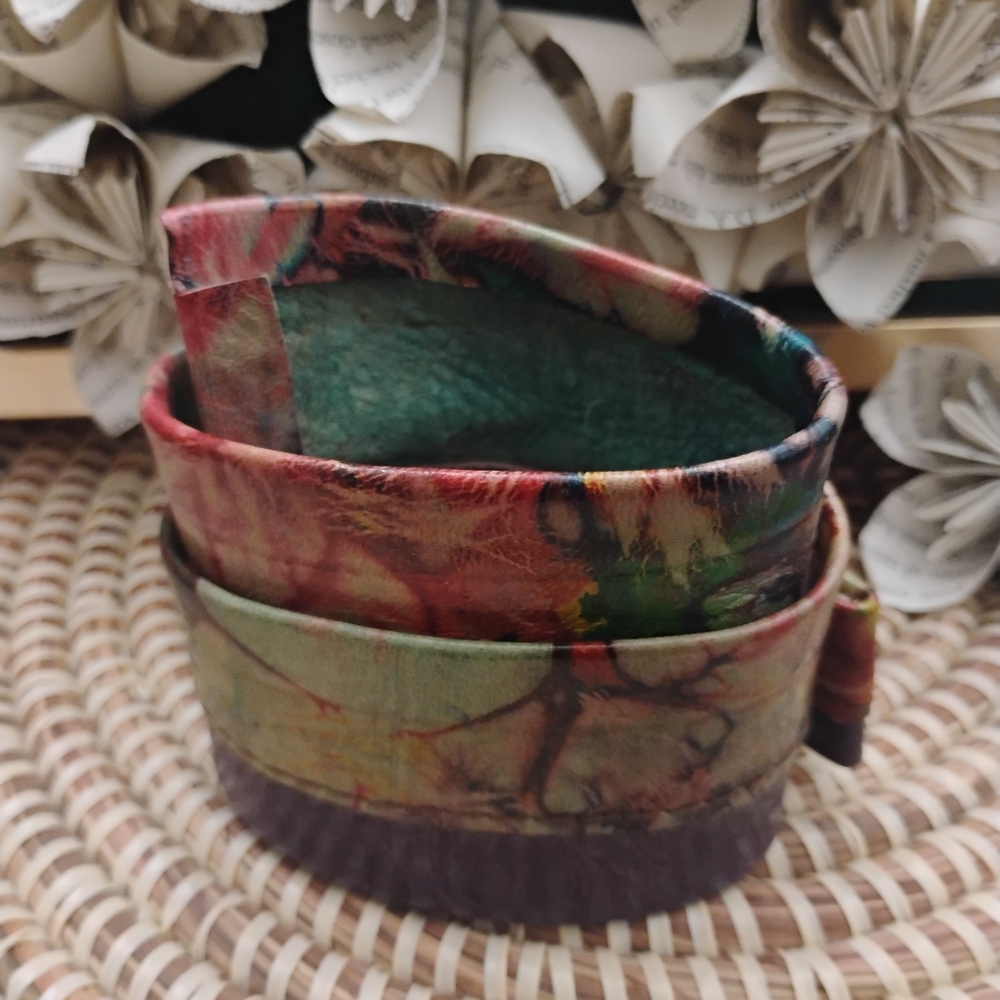 Colorful Abstract Print Leather Cuff Bracelet Purple Multicolor NEW - Picture 8 of 13